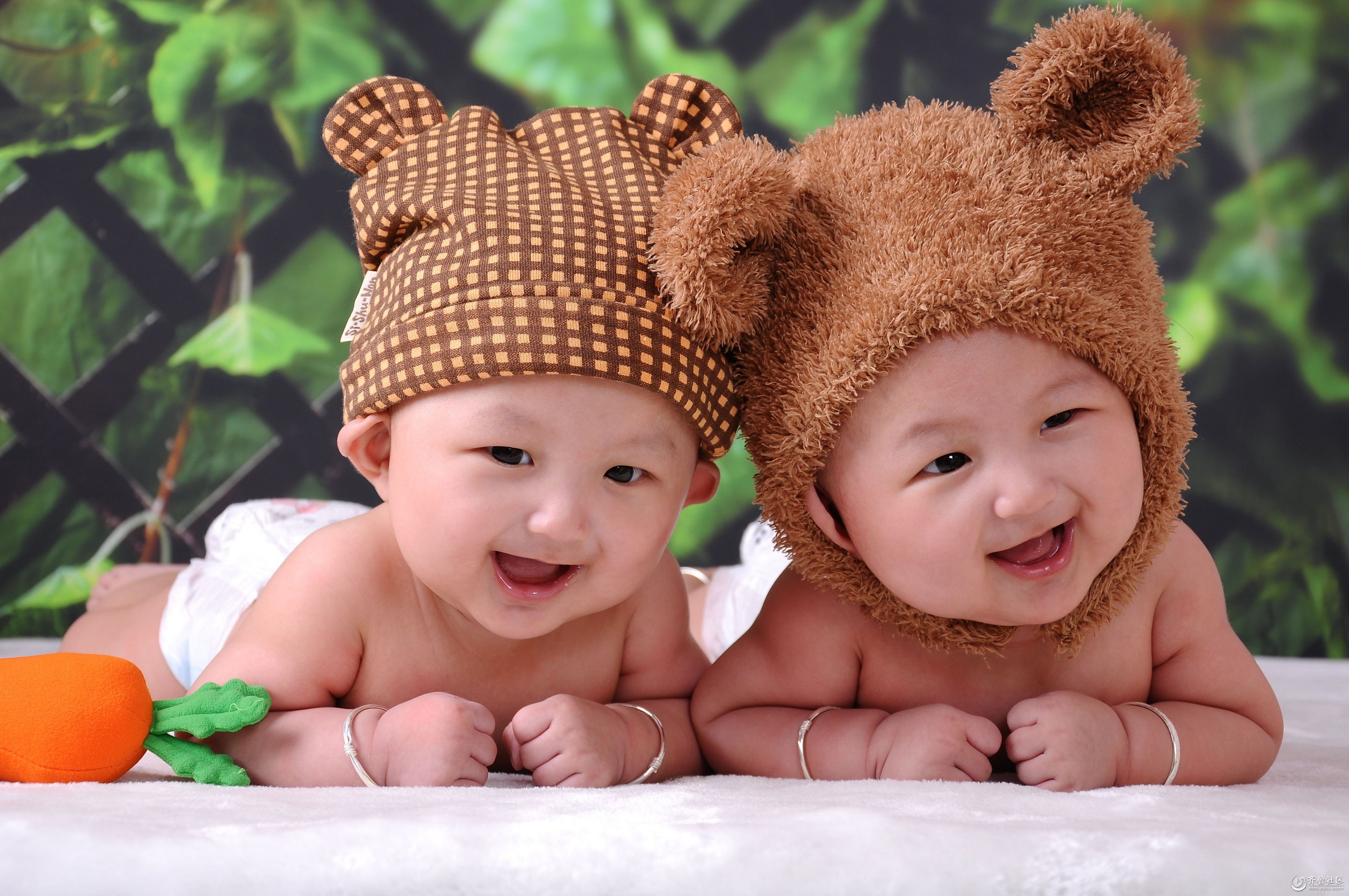 ����������Ѵ����еĺ��ӣ�ֻ��ʱ��Ĺ�ϵ